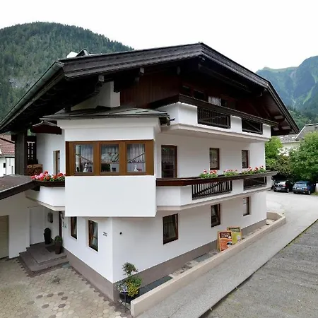 Apartment Ferienwohnung Hirschbichl Mayrhofen